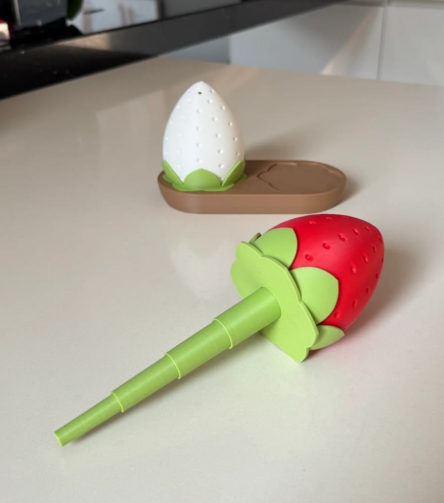 Saltberries – Salt & Pepper Shakers