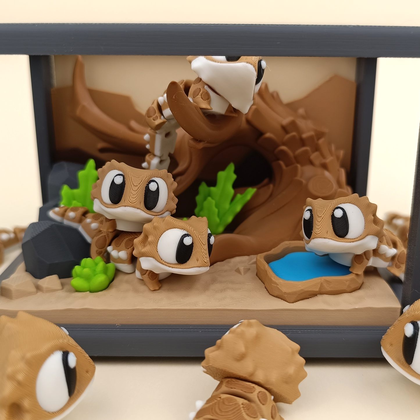 Flexi Bearded Dragon with Reptile Enclosure – A Mini Desert Habitat Come to Life 🦎🌵