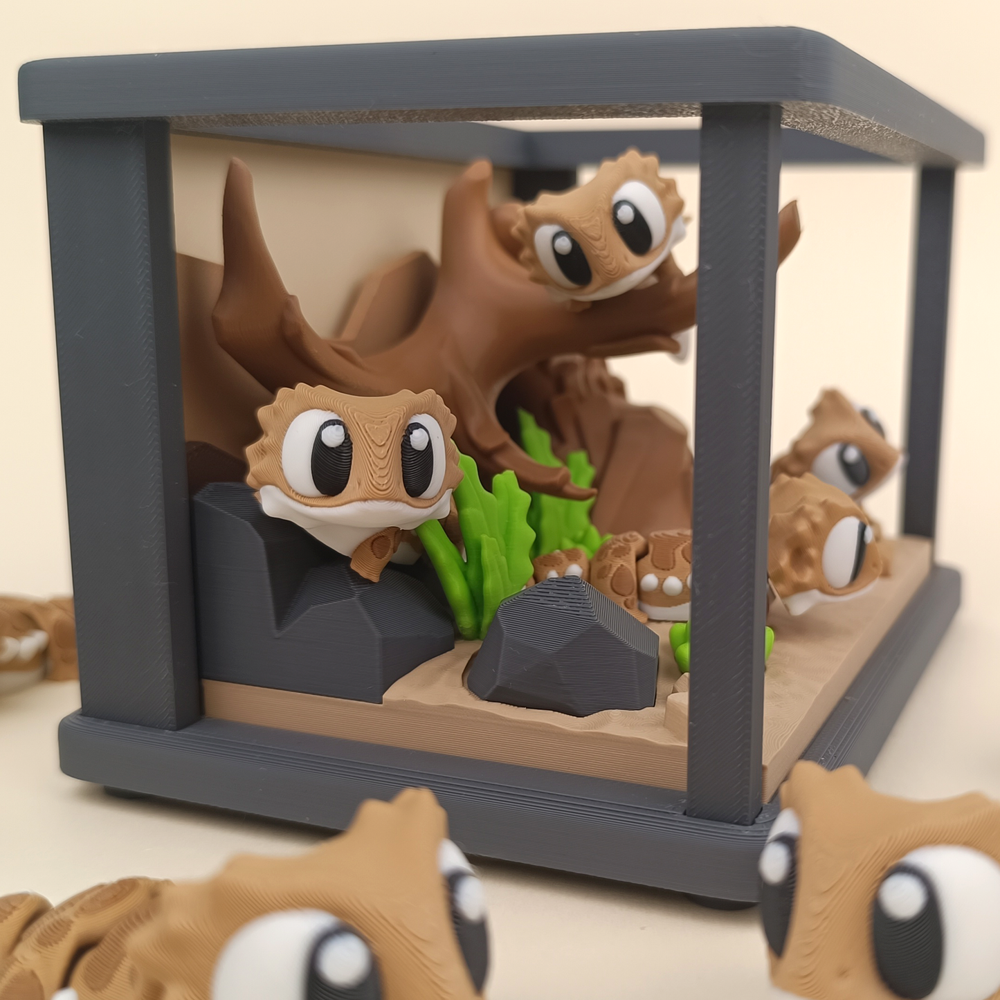 Flexi Bearded Dragon with Reptile Enclosure – A Mini Desert Habitat Come to Life 🦎🌵