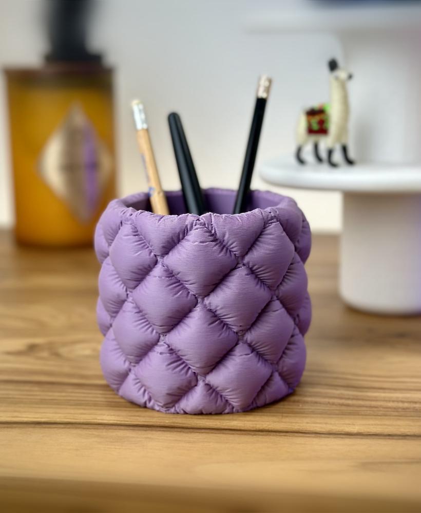 Air Hugger Pencil Cup